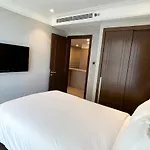 Sunrise Luxury Apartment With Ocean View