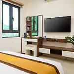 Tung Quang Hotel