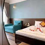 Hon Rom 2 Resort