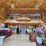 Sao Mai Bac Ha Hotel