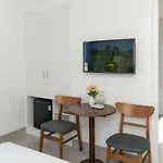 Sun Hill Hotel