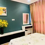 Luxury Apartment At Times City