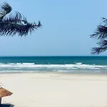 Lang Co Beach Resort