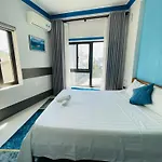 Monkeyland Cham Island Homestay