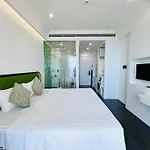 Hillside Sunset Apartment