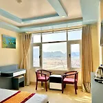 Thu Ha Sea View Hotel