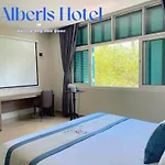 Sir Albert Beach Hotel