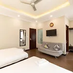 N Queen Apartment Hotel