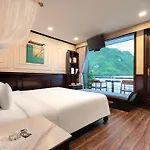 Amanda Luxury Cruise Lan Ha Bay