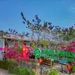 Jungle Boss Travel Lodge