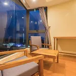 Golden Daisy Hotel