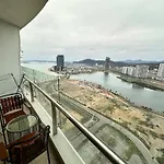 Bay View Halong Homestay Panoramic Bay View Luxury Apartment