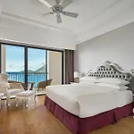 Vinpearl Discovery Sealink Nha Trang
