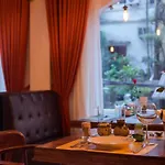 Noble & Swan Boutique Hotel