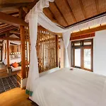 Hang Mua Ecolodge