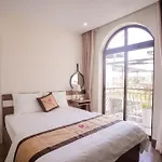 Cat Ba Roza Palace