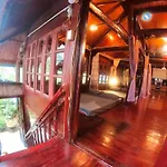 J\'House