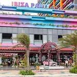 Flamingo Toa Ibiza, Hai Tien