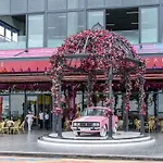 Flamingo Toa Ibiza, Hai Tien