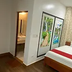 Luxury Airport Hotel - Convenient & Friendly