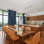 Chuoi Villa Flc 5 Ngu 9-48 - Be Boi Rieng - Trung Tam Ha Long