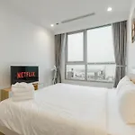 Vinhomes Central Park Collection V By Elevate