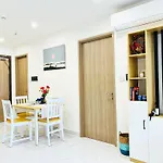 2 Phong Ngu Solari Nhin Cong Vien Lien Ke Vincom Mega Mall
