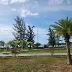 Khach San Laura
