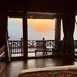 Heaven Gate Hotel O Quy Ho