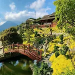 Heaven Gate Hotel O Quy Ho