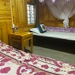 Sue Pa Family Trekking Homestay
