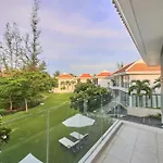 Memories Holiday Beach Villa Da Nang