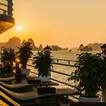 Swan Cruises Halong