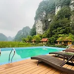 Lotus Field Homestay