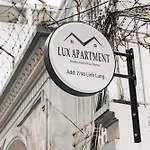 Lux Japan Town Studio