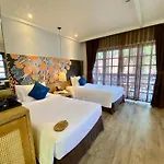 L\'Azure Resort&Spa