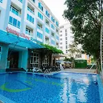 Hai Tien Plaza Hotel