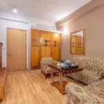 Golden Sunshine Villa Hotel And Travel