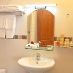 Nhat Thanh Hotel