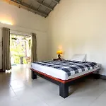 Catsen Bungalows & Rooms