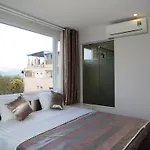 Van Nam Hotel
