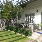Catsen Bungalows & Rooms