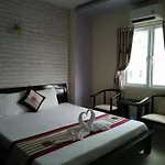 Huu Nguyen Hotel
