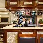 Romeliess Hotel