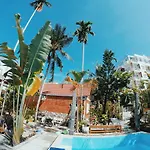 Sea Living Hostel