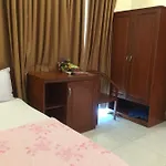Lan Huong Hotel