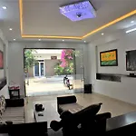 Crown Hotel