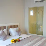 Van Nam Hotel