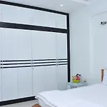 Khách sạn Wow