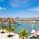 Tuan Chau Marina Hotel